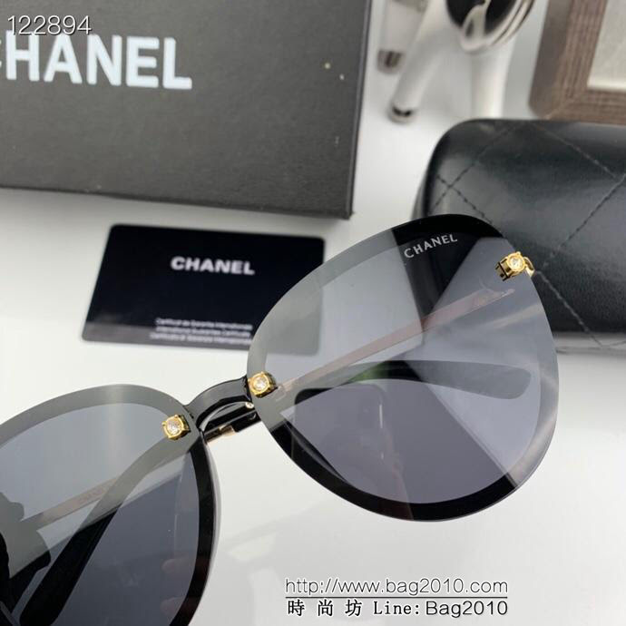 CHANEL香奈兒 2019新款 女士偏光彩膜太陽鏡 鏡框帶鑽 時尚方框太陽鏡 網紅潮款墨鏡 3687  lly1314